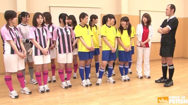 Japanese Female Team Listen and take a Lesson from their Coach